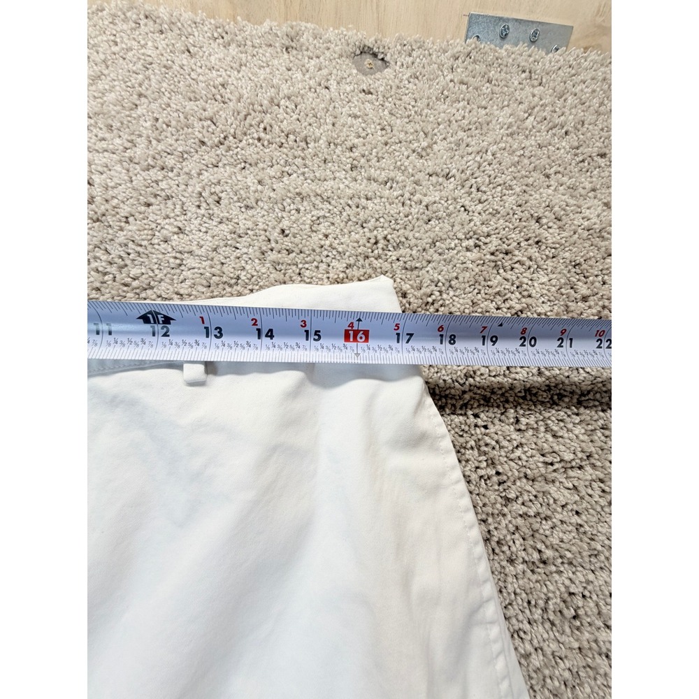 Greg Norman Mens White Golf Shorts Waist 36 Cotton Twill Flat Front Shark Logo - Picture 2 of 6